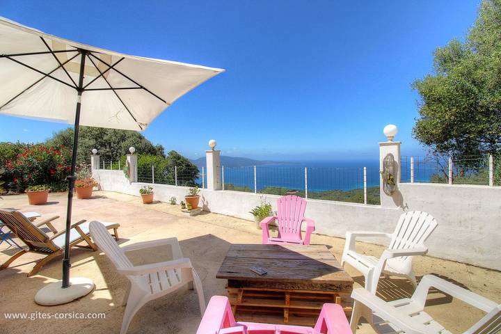 Gîte pour 6 personnes, avec Terrasse à Olmeto
