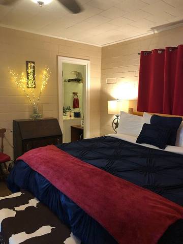 Cottage for 6 Guests in Texas Hill Country, Lake Buchanan, Picture 1