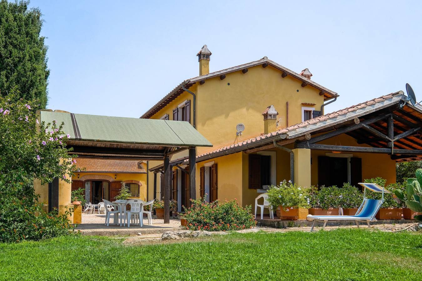 Le Torrette Etrusche Room 6 – Comfort and Relaxation in Capalbio in Capalbio, Grosseto Province