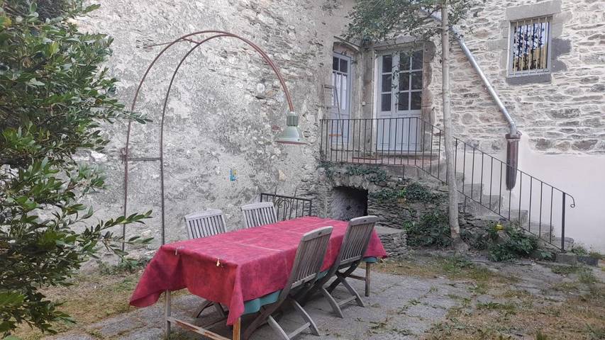 Appartement de vacances pour 4 personnes, avec Terrasse ainsi que Jardin et Vue