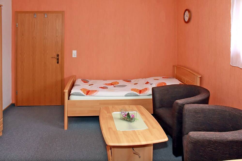 Ganze Wohnung, Ferienwohnung Brandshagen - Ferienwohnung in Sundhagen, Stralsund Umland