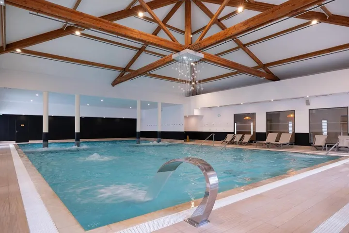 Hotel para 2 personas, con sauna además de piscina y jardín - 1