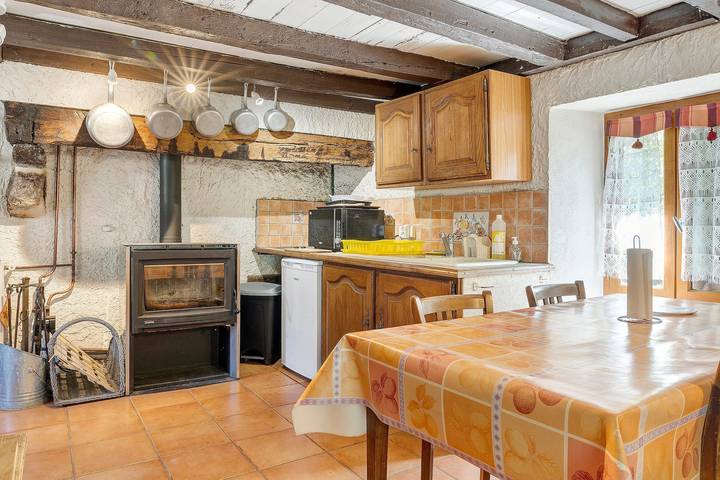 Location de vacances pour 5 personnes, avec jacuzzi et sauna, animaux acceptés dans vallée d'Aspe - 4