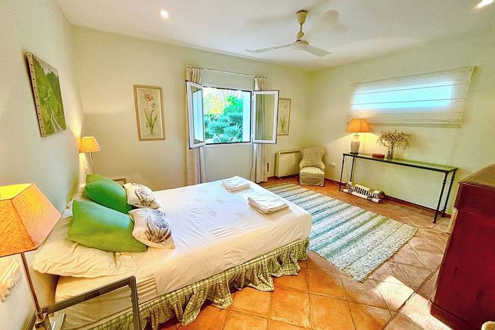 Los Olivos - Luxury 3 Bed Villa & Pool near Ronda near Majestic Town of Ronda in Ronda, Serranía de Ronda