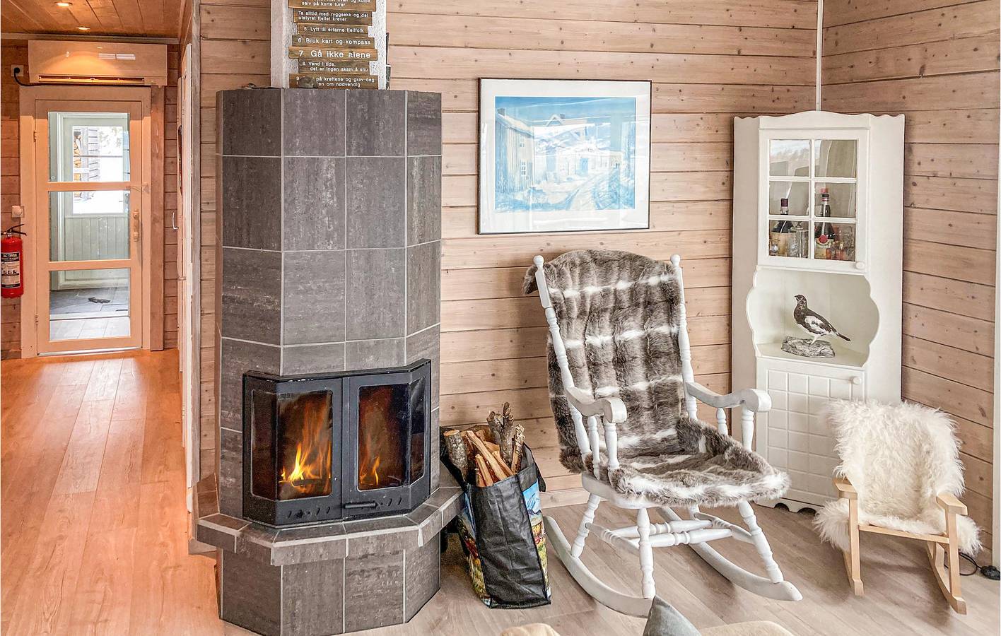 Ferienhaus für 6 Personen mit Terrasse in Vestfjorden