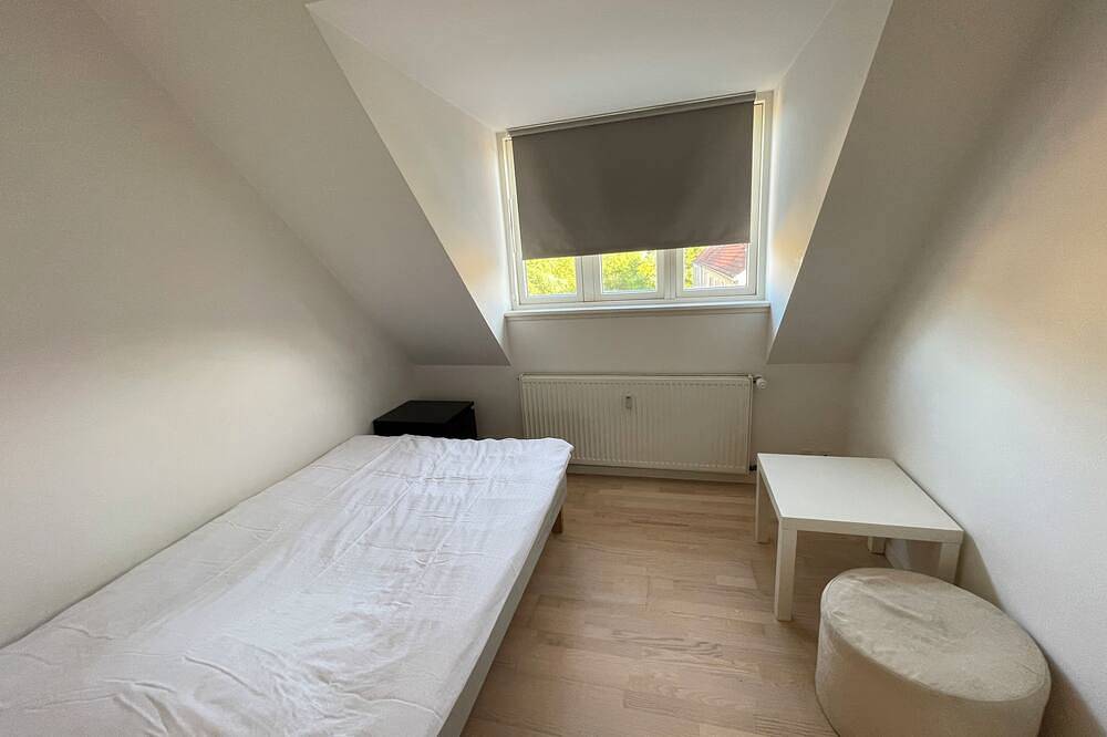 Ganze Wohnung, Cozy and Spacious Apartment closed  to public Transport and shopping. in Kopenhagen, Hovedstaden