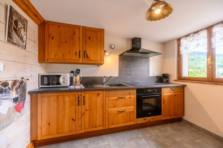 Chalet 'La Sportive' with Mountain View, Private Garden and Wi-Fi in Cornimont, Regional Naturpark i Ballons des Vosges