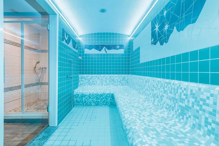 Location de vacances pour 3 personnes, avec sauna ainsi que balcon et piscine à Vallorcine