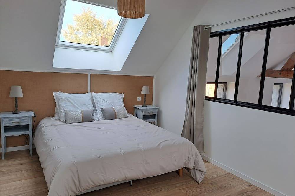 Gîte du Plantagenêt avec piscine privative intérieur chauffée in Rouez, Sarthe