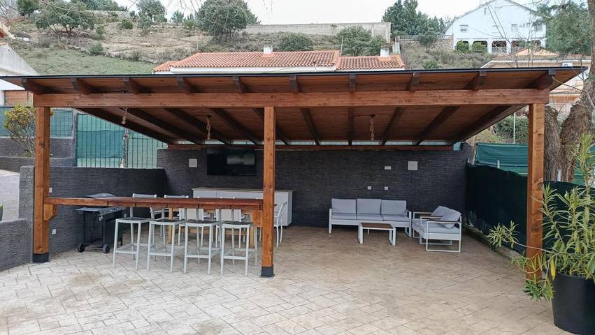 Casa de vacaciones para 10 personas, con jardín además de vistas y piscina - 1