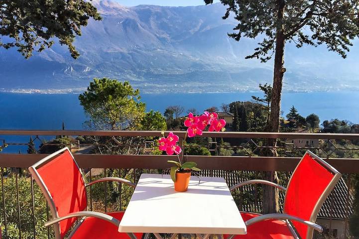 Ferienhaus für 4 Personen, mit Balkon und Pool sowie Garten - 1