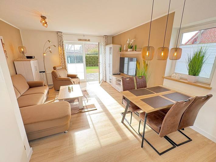 Ferienhaus für 4 Personen, mit Terrasse und Garten in Carolinensiel
