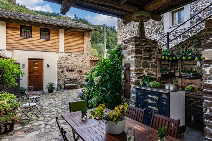 Casa rural para 3 personas, con jardín, Se admiten mascotas en Asturias - 2
