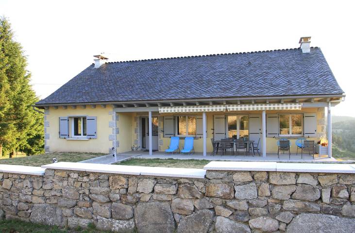 Gîte pour 8 personnes, avec terrasse et jacuzzi dans Lozère - 2