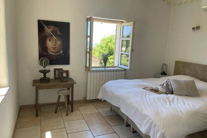 Renovated bastide near Apt with private pool in APT, Parque natural regional del Luberon