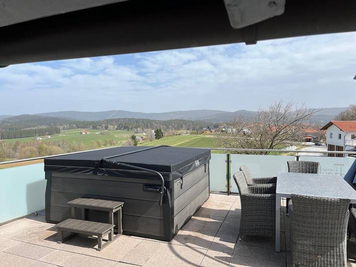 Ferienwohnung für 6 Personen, mit Balkon und Balkon/Terrasse sowie Whirlpool und Terrasse in Freyung