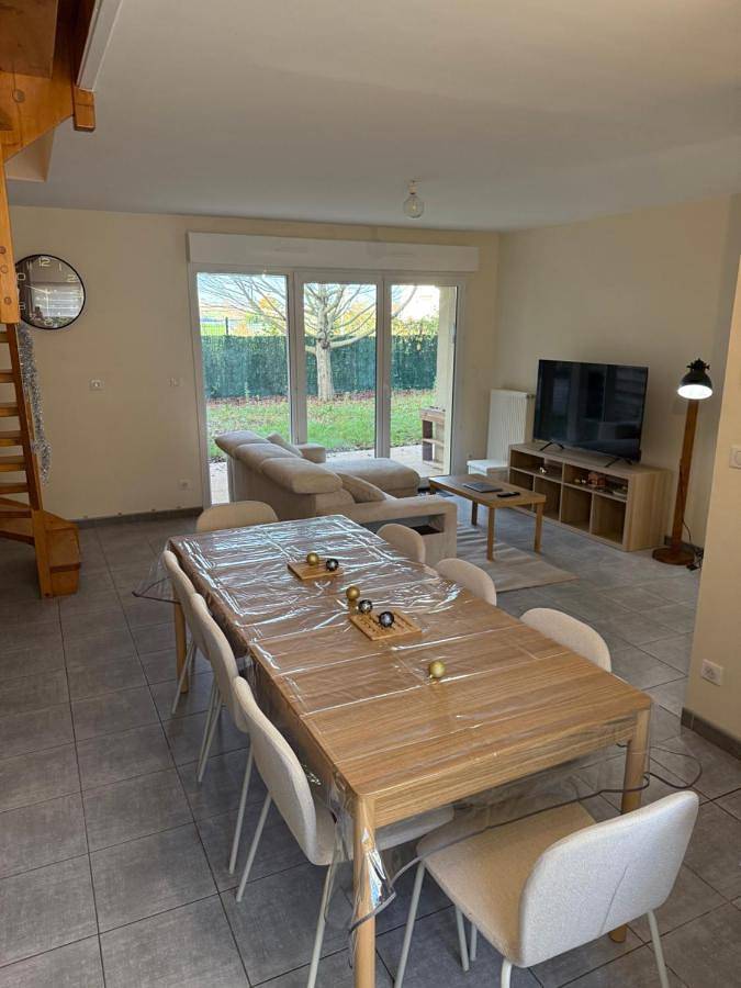 Villa pour 10 personnes, avec jardin ainsi que vue et vue sur le lac