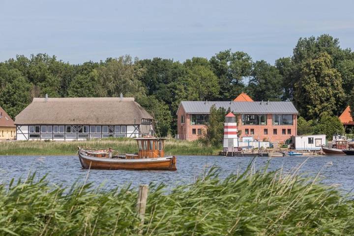 Ferienhaus für 5 Personen, mit Balkon und Terrasse sowie Garten und Sauna