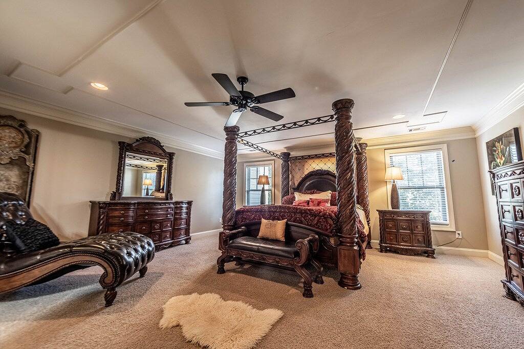 Direct Lake Access | Home Theater | Sleeps 8 in Lake Oconee