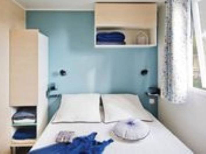 Camping pour 4 personnes, avec terrasse et piscine à Roquebrune-sur-Argens - 4