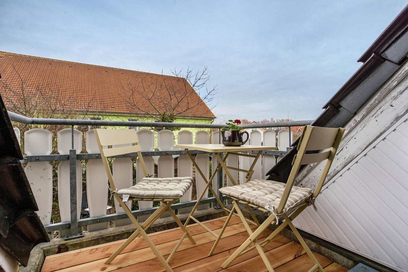 Ganze Wohnung, Apartment 'Elke' mit gemeinsamer Terrasse, privatem Garten und Wlan in Wiek, Rügen