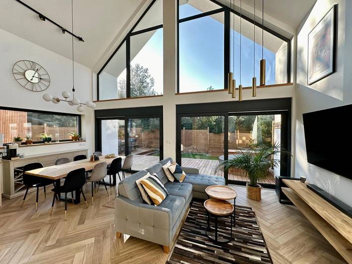 Dom wakacyjny dla 8 osób, z jacuzzi i sauna oraz ogród w Wiele