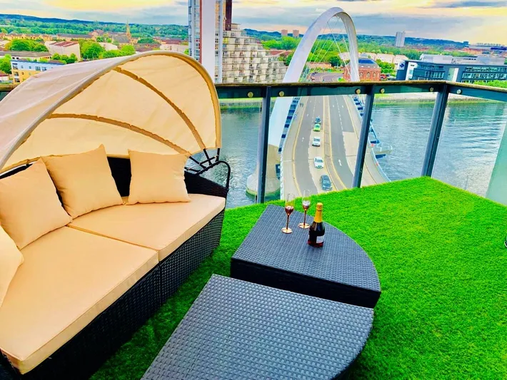 Apartamento de vacaciones para 15 personas, con jardín y vistas - 1