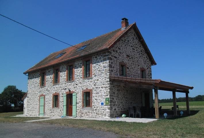 Gîte pour 12 personnes, avec Terrasse ainsi que Jardin et Vue