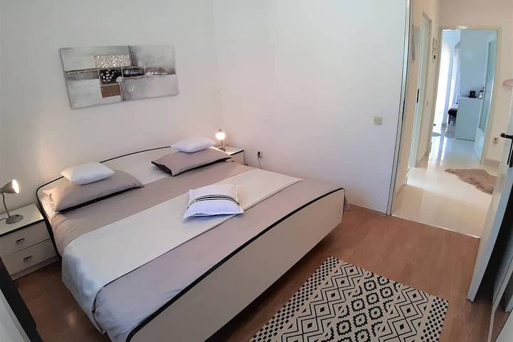 Appartement entier, Apt. Kristina à 400 m de la plage de sable + climatisation + Wifi+lave-vaisselle in Medulin City, Medulin