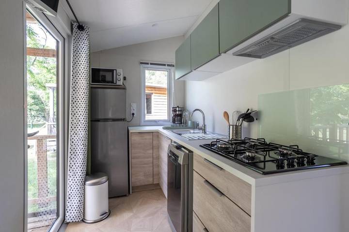 Location de vacances pour 4 personnes, avec piscine ainsi que vue et jardin, animaux acceptés à Baratier - 3