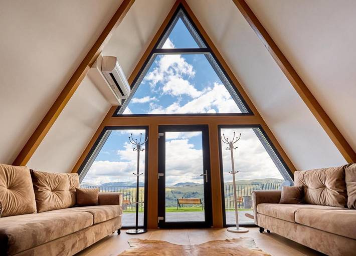 Location de vacances pour 8 personnes, avec jardin ainsi que sauna et jacuzzi à Alba (Romania)