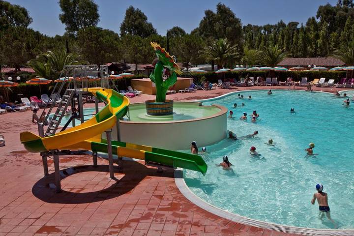 Camping für 6 Personen, mit Terrasse und Pool in Bibbona - 4