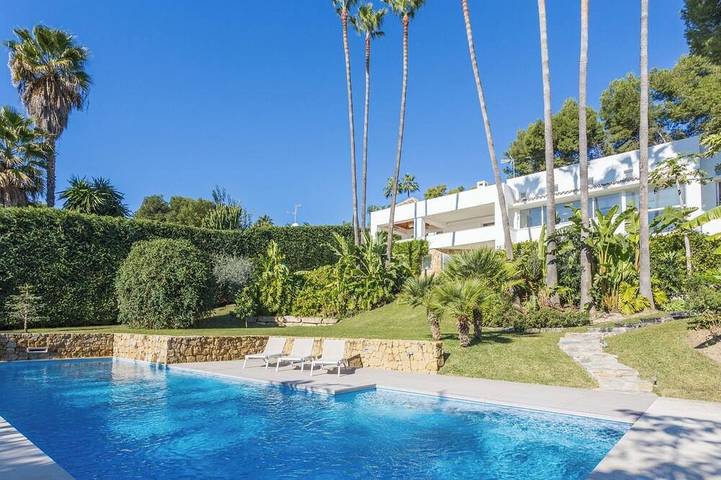 Villa for 12 people, with garden and hot tub in Marbella Centre