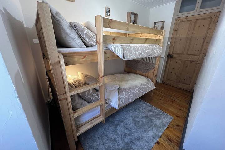 Gîte pour 11 personnes dans Longefoy - 4