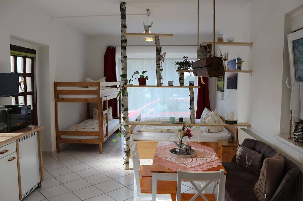 Ganze Wohnung, Ferienwohnung Brunow \"In der Natur Zuhause\" in Neundorf, Thüringer Schiefergebirge