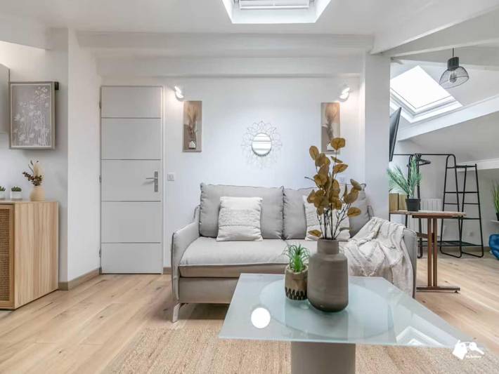 Apartamento entero, Estudio espacioso y acogedor -6P- Montreuil- cerca de París in Montreuil, Sena-Saint Denis
