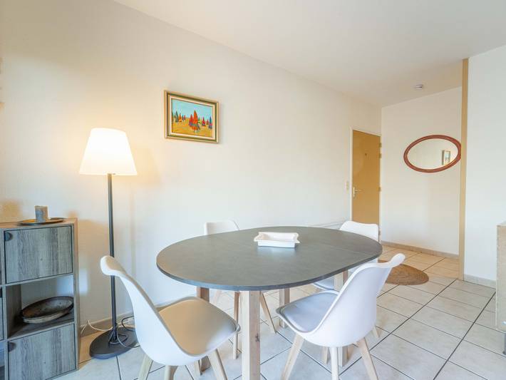 Gîte pour 5 personnes, avec terrasse à Bias - 4