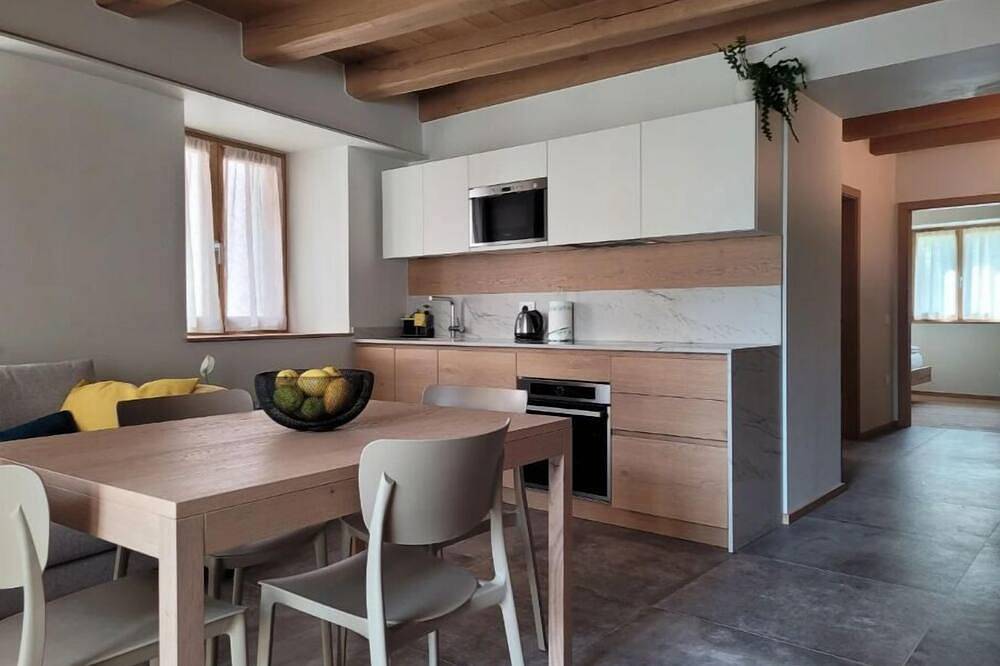 Ganze Wohnung, Magnolia Levicoapartment with terrace in the center of Levico Terme in Levico Terme, Caldonazzosee