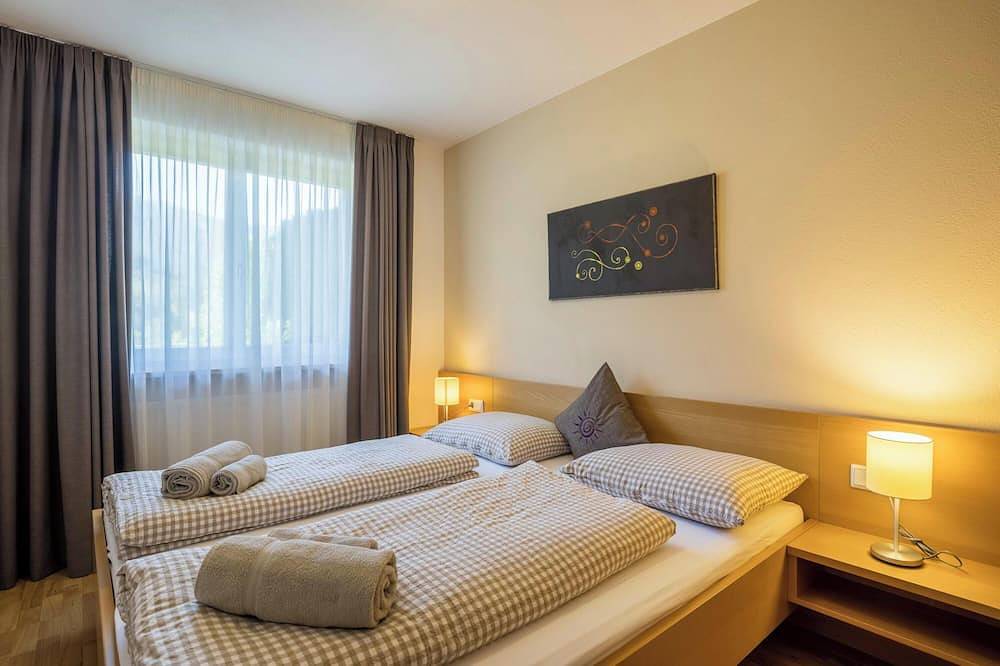 Ganze Wohnung, Apartment 'Kronsun Freude' mit Bergblick, privater Terrasse und Wlan in Percha, Kronplatz