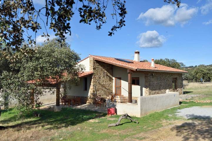 Chalet para 2 personas, con piscina además de vistas y jardín en Provincia de Cáceres - 2