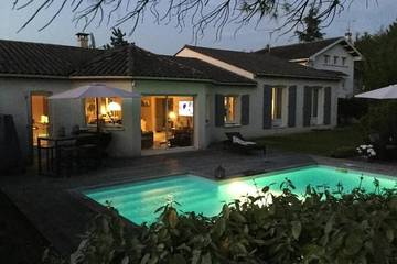Gîte pour 6 personnes, avec jardin et terrasse à Puymoyen