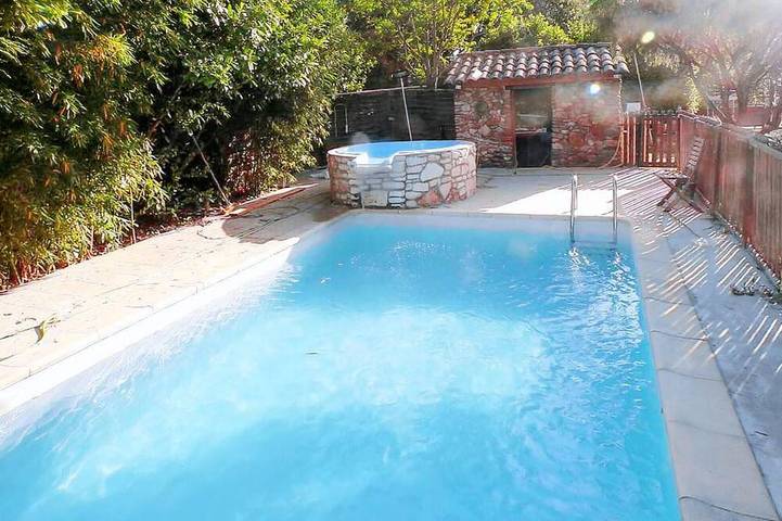 Location de vacances pour 14 personnes à Les Mages