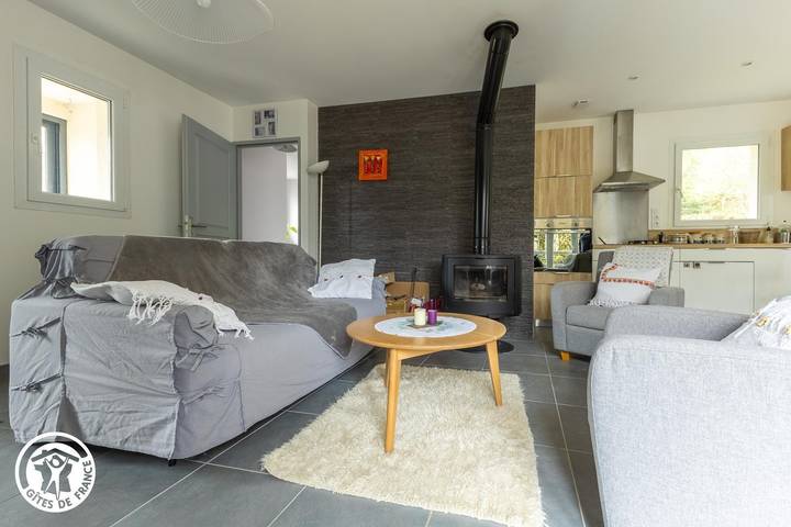 Gîte pour 4 personnes, avec jardin à Murat-le-Quaire - 2