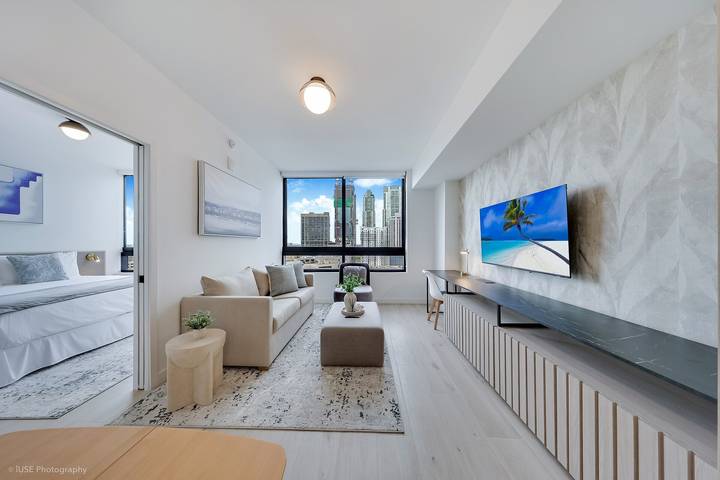 Ganze Wohnung, Ferienwohnung für 4 Personen mit Pool in Miami, Florida