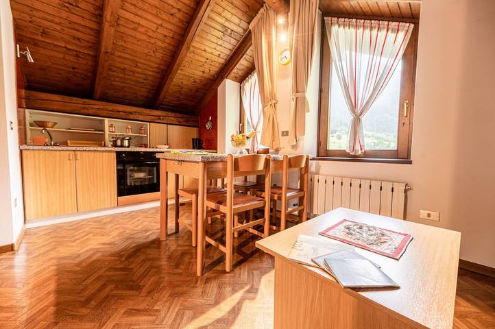 Entire apartment, Apartment 'Bilocale 2' with Shared Garden and Wi-Fi in Pracorno, Rabbi