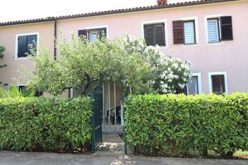 Ferienwohnung für 2 Personen, mit Garten in Umag und Umgebung