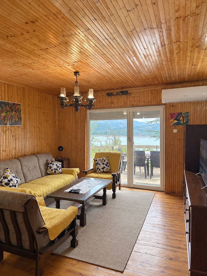 Chalet för 4 Personer, med Balkong/Terrass och Sjöutsikt i Nordmakedonien