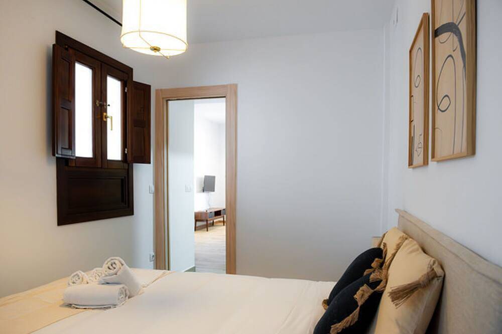 Entire apartment, Air-conditioned apartment with wifi - Qh Mirador San Cristobal 03 in Cella, Teruel Region