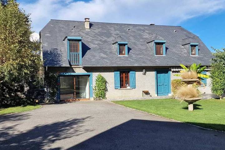 Location de vacances pour 14 personnes, avec Jacuzzi et Terrasse ainsi que Jardin et Piscine dans Geu