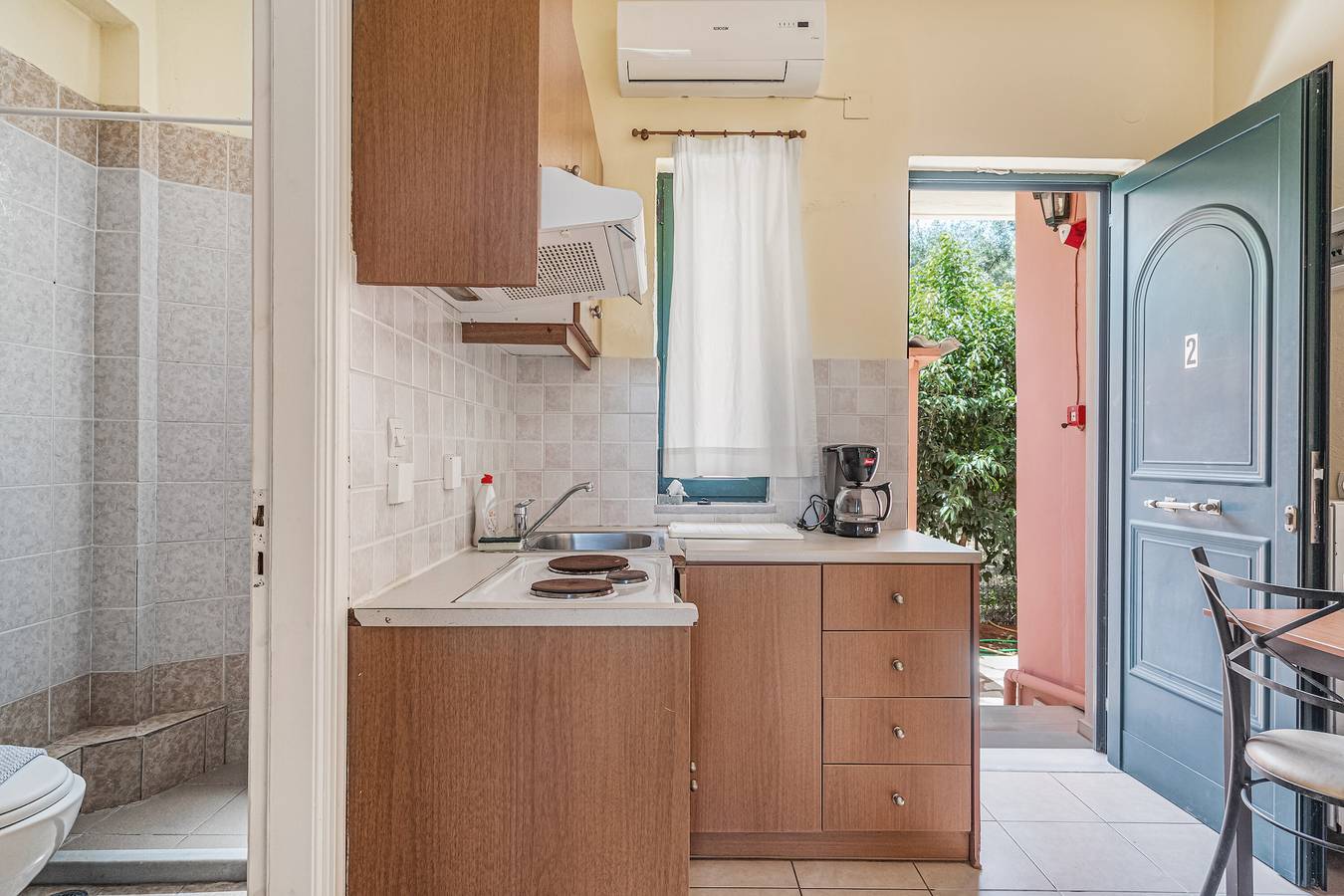 Ολόκληρο το στούντιο, Holiday Apartment "Ionian Breeze Studio 2" with Terraces & Wi-Fi in Φρύνι, Πόλη της Λευκάδας